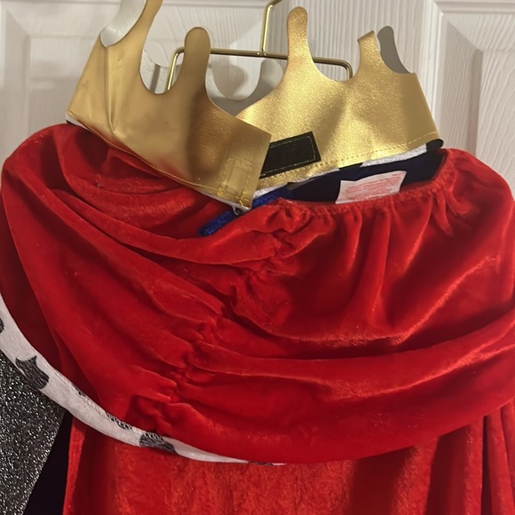 Kinght or King costume size 4 - Picture 7 of 12